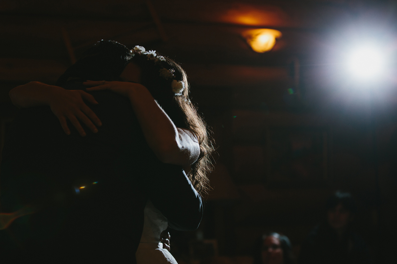 There is something so special about sillhouette first dance photos.