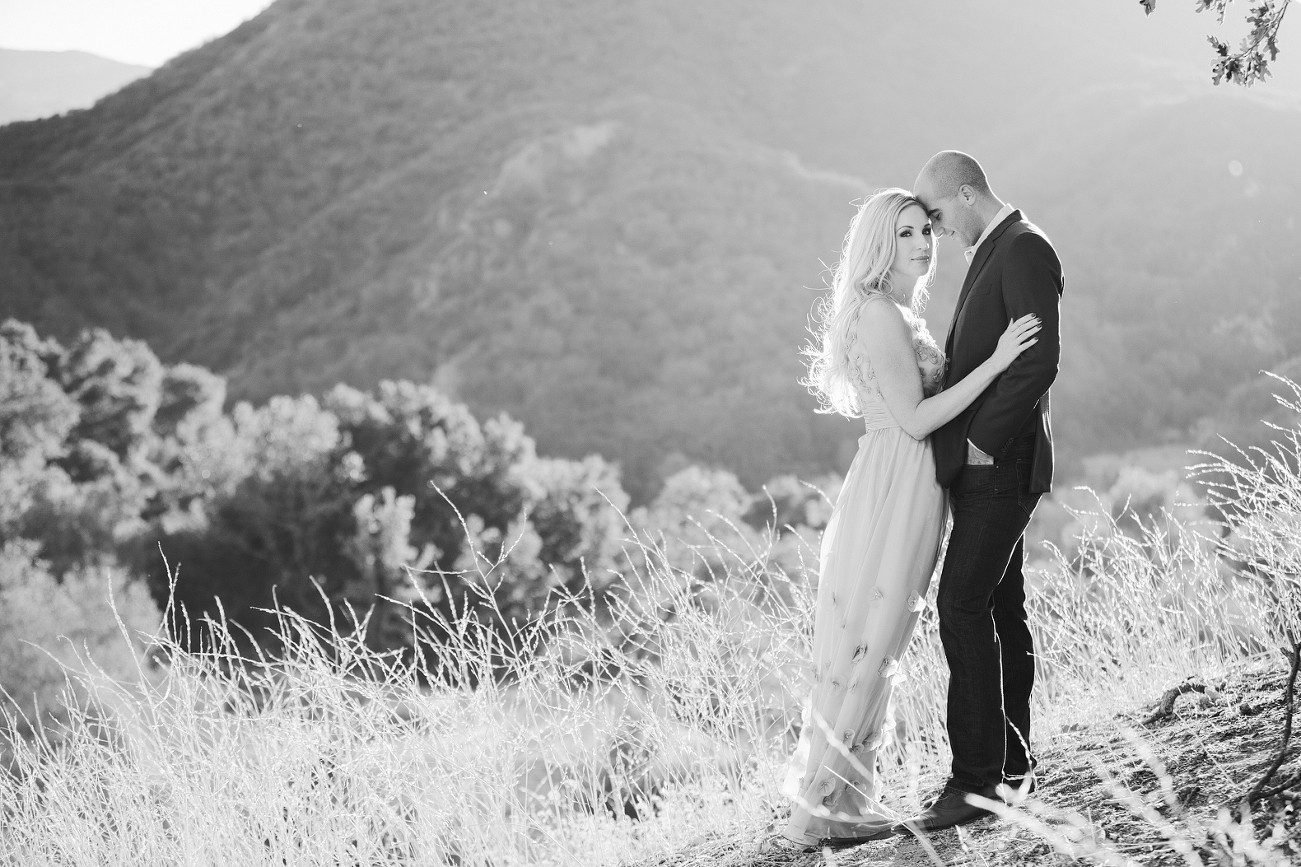 Glamerous Beach and Hills Engagement: Sidney + Steve