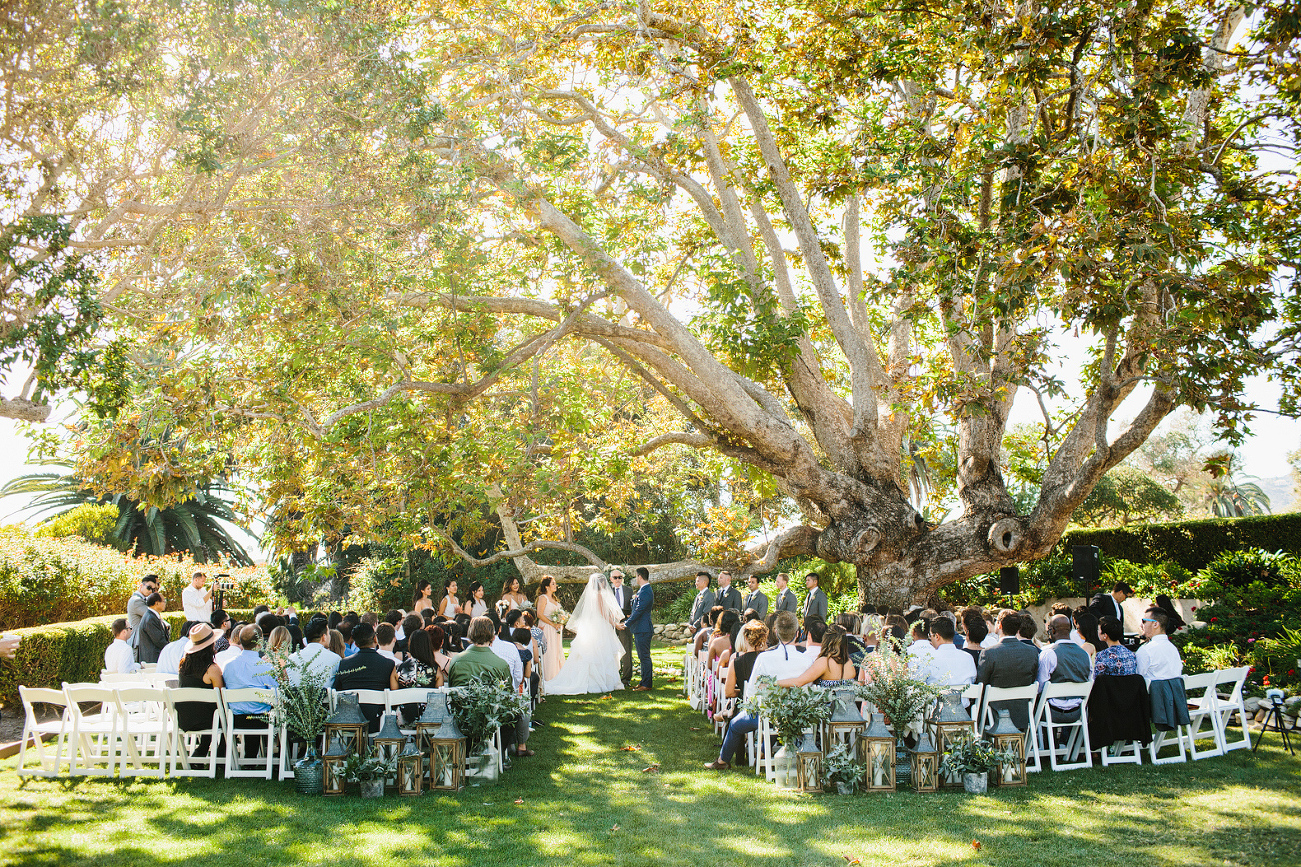 A full photo of the ceremony. 