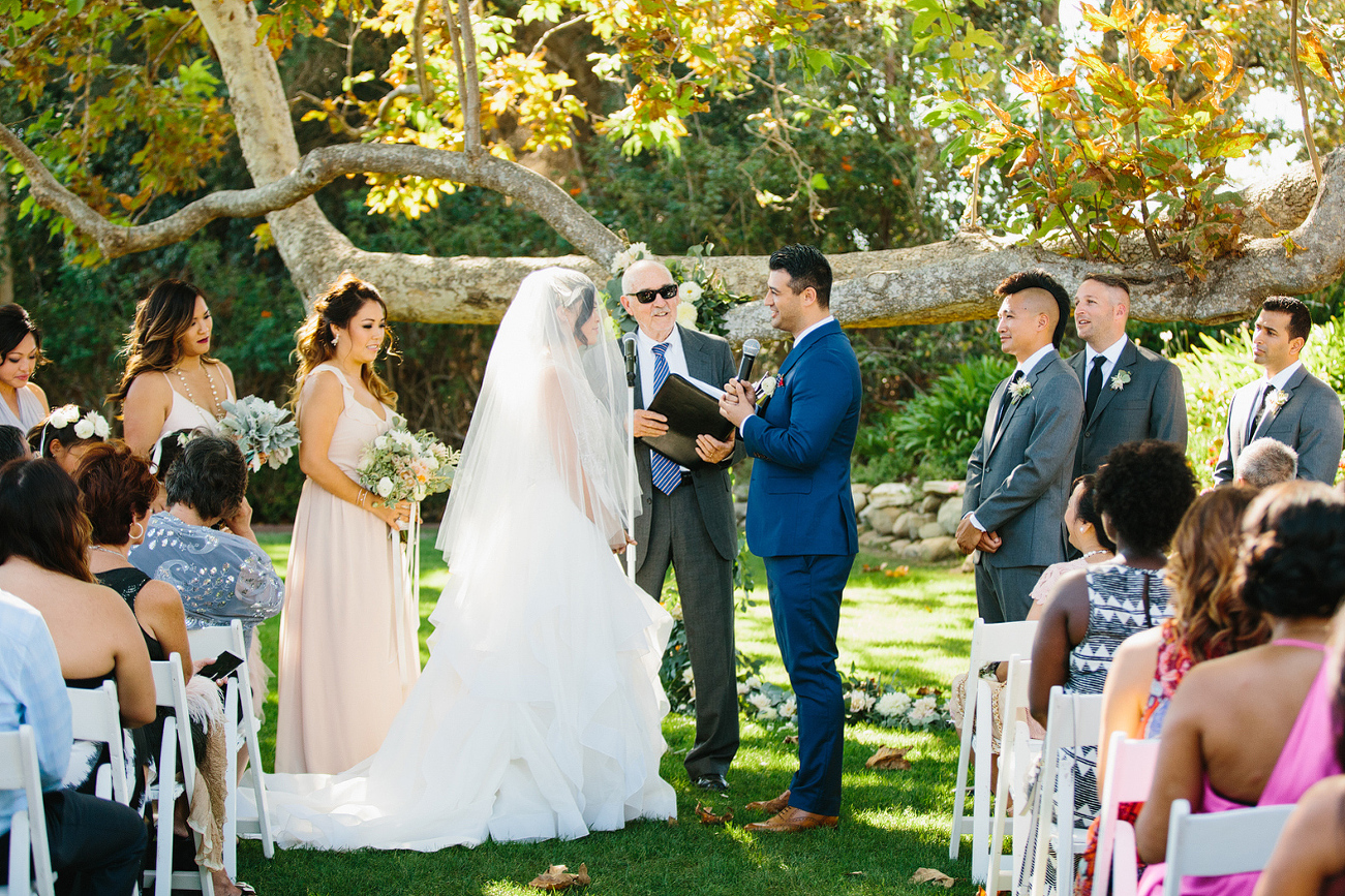 Hajime reading his vows. 