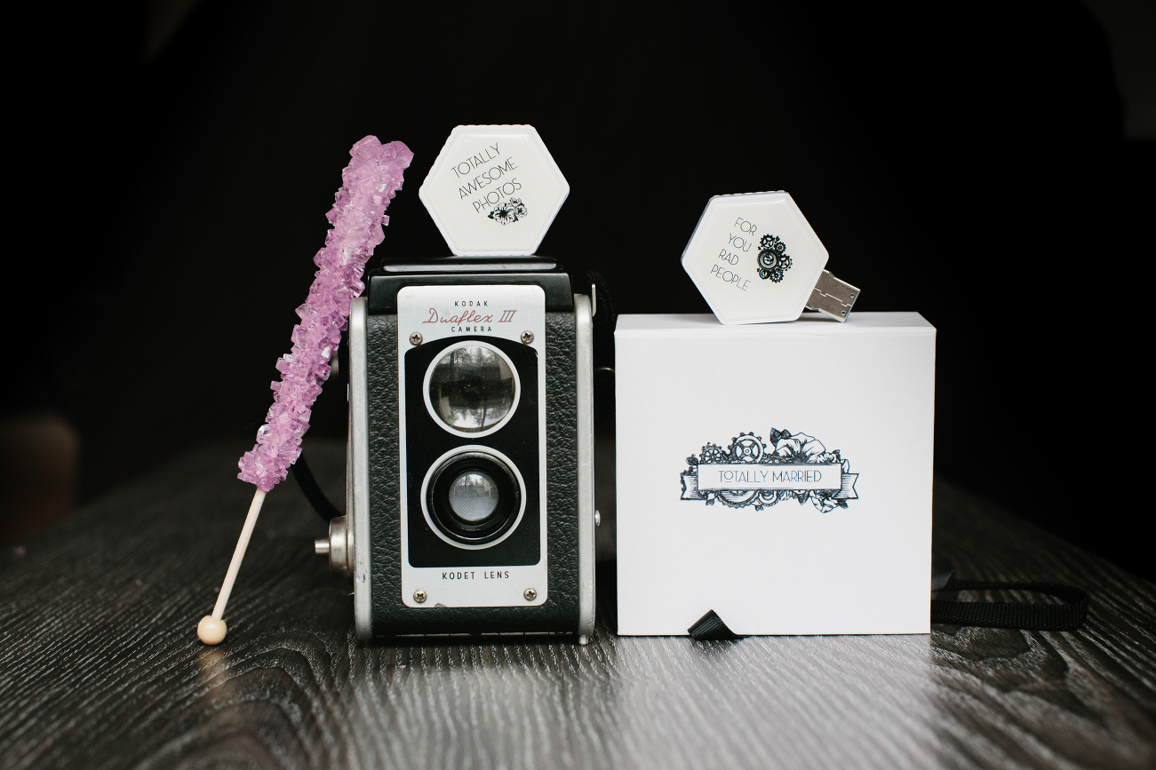 Wedding photographer packaging USB and box